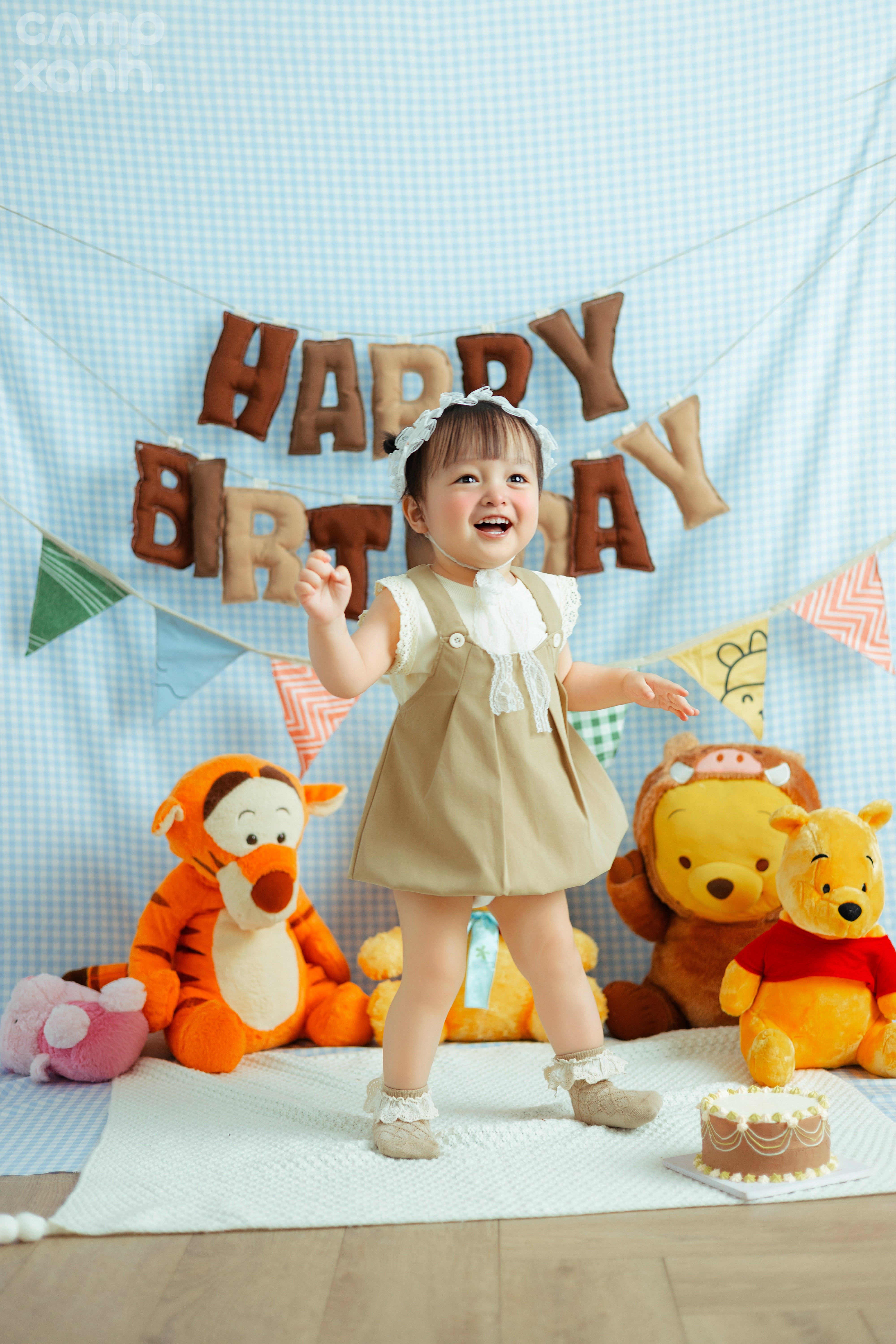 SINH NHẬT GẤU POOH - BÉ GÁI