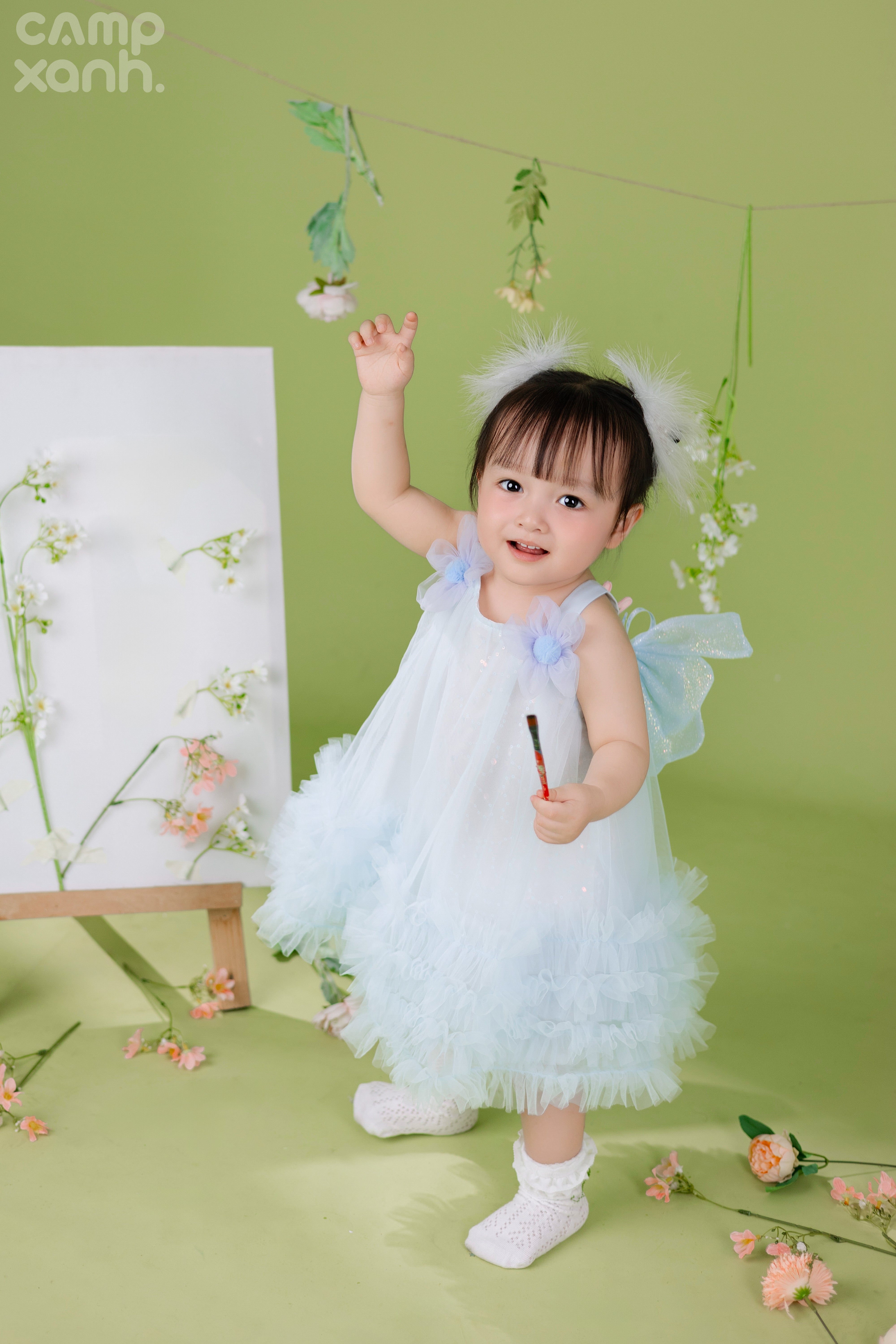 HỌA SĨ BÉ GÁI