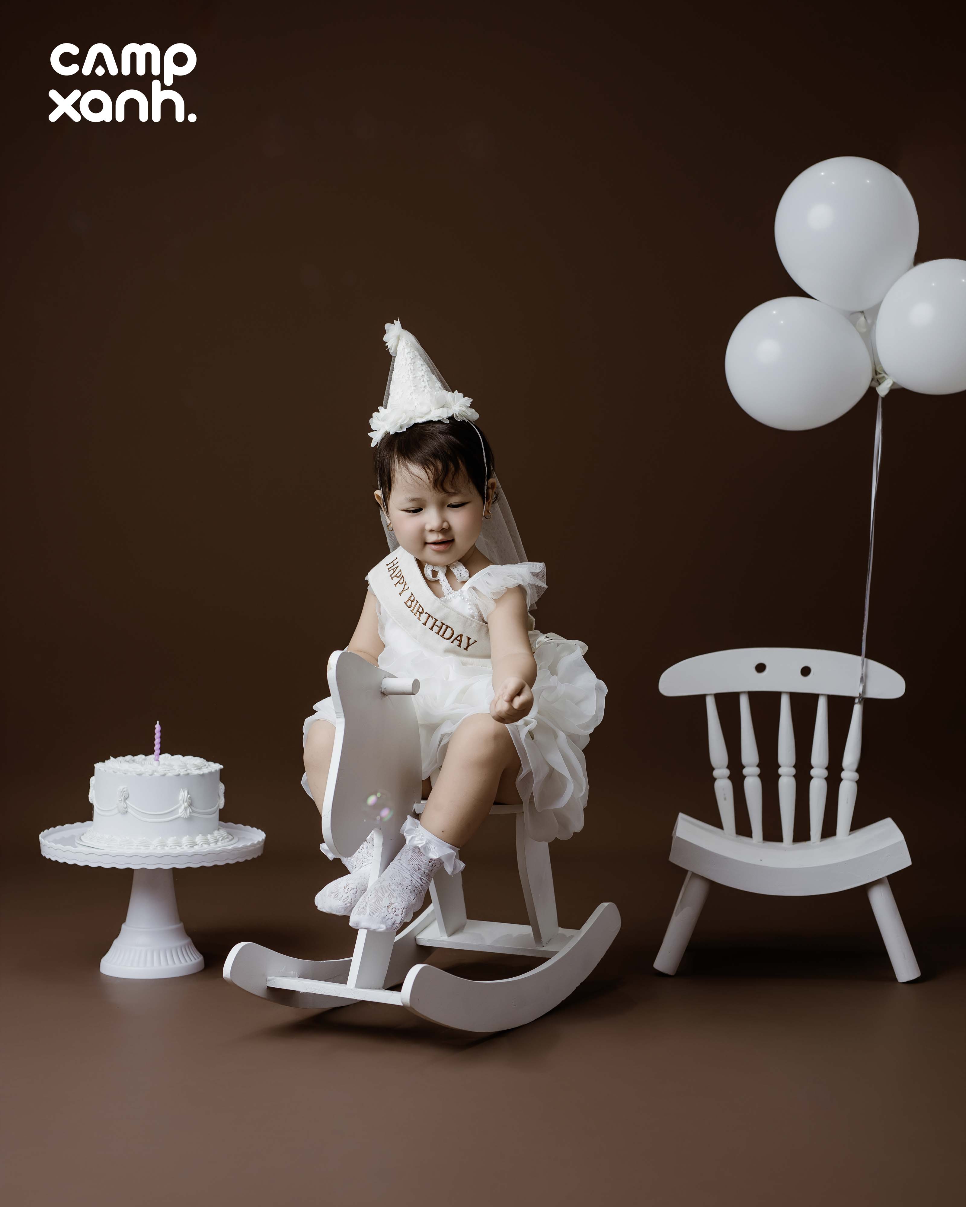 Sinh nhật phông nâu