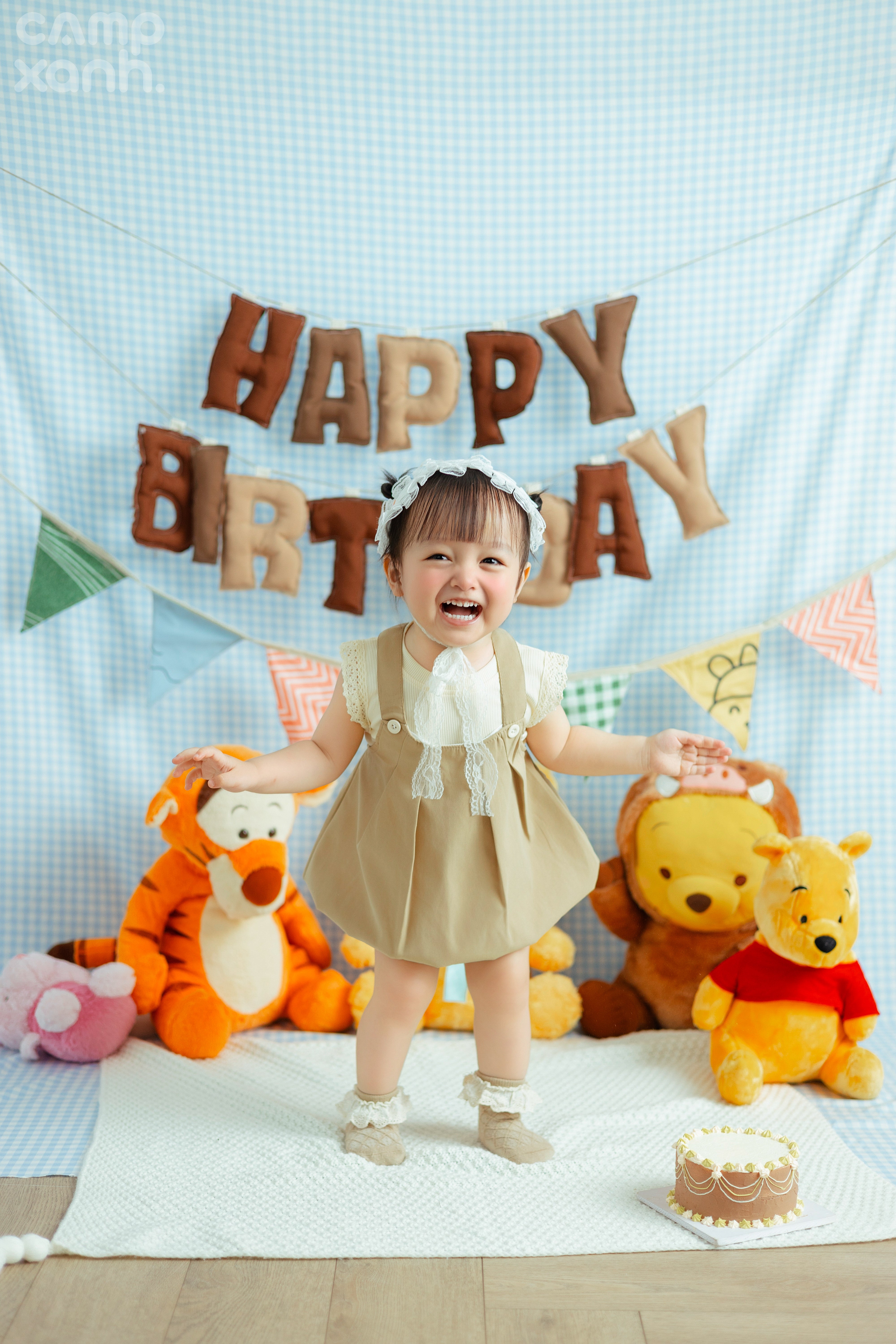 SINH NHẬT GẤU POOH - BÉ GÁI