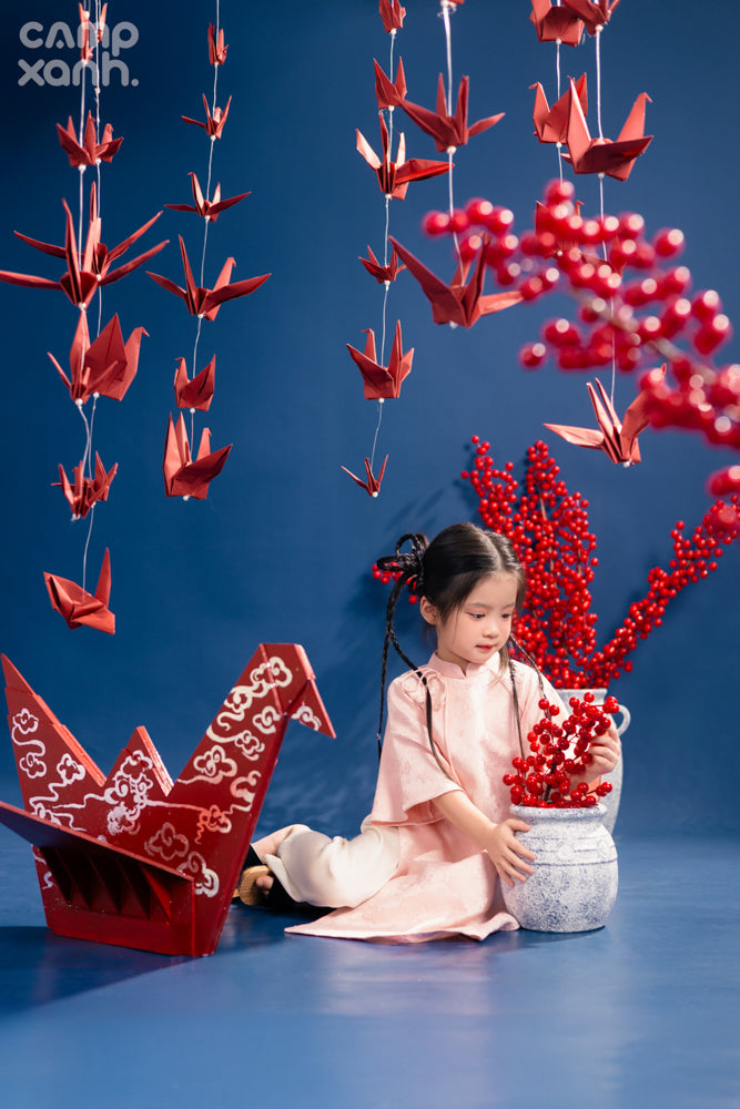 Hạc Đỏ Đón Xuân