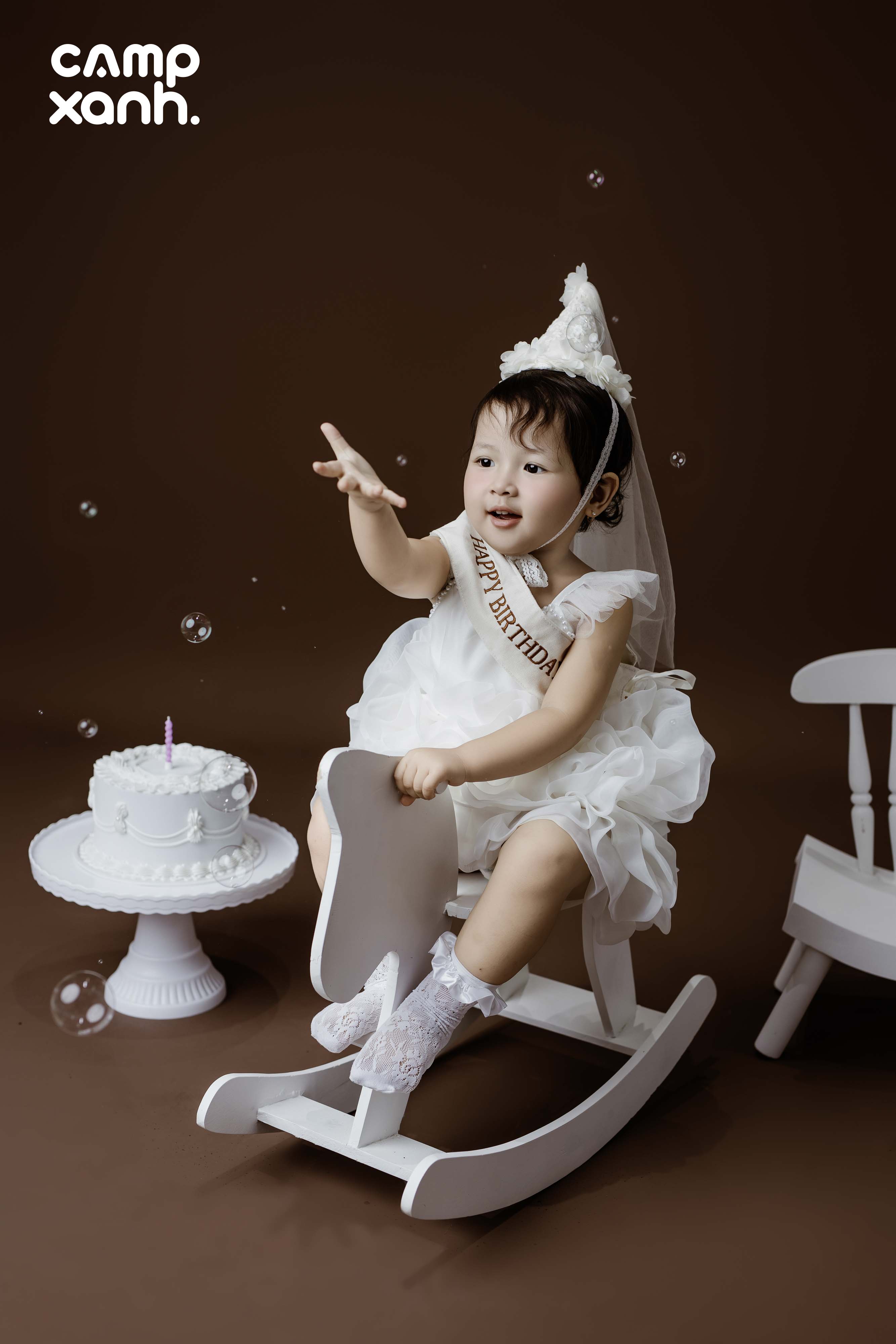 Sinh nhật phông nâu