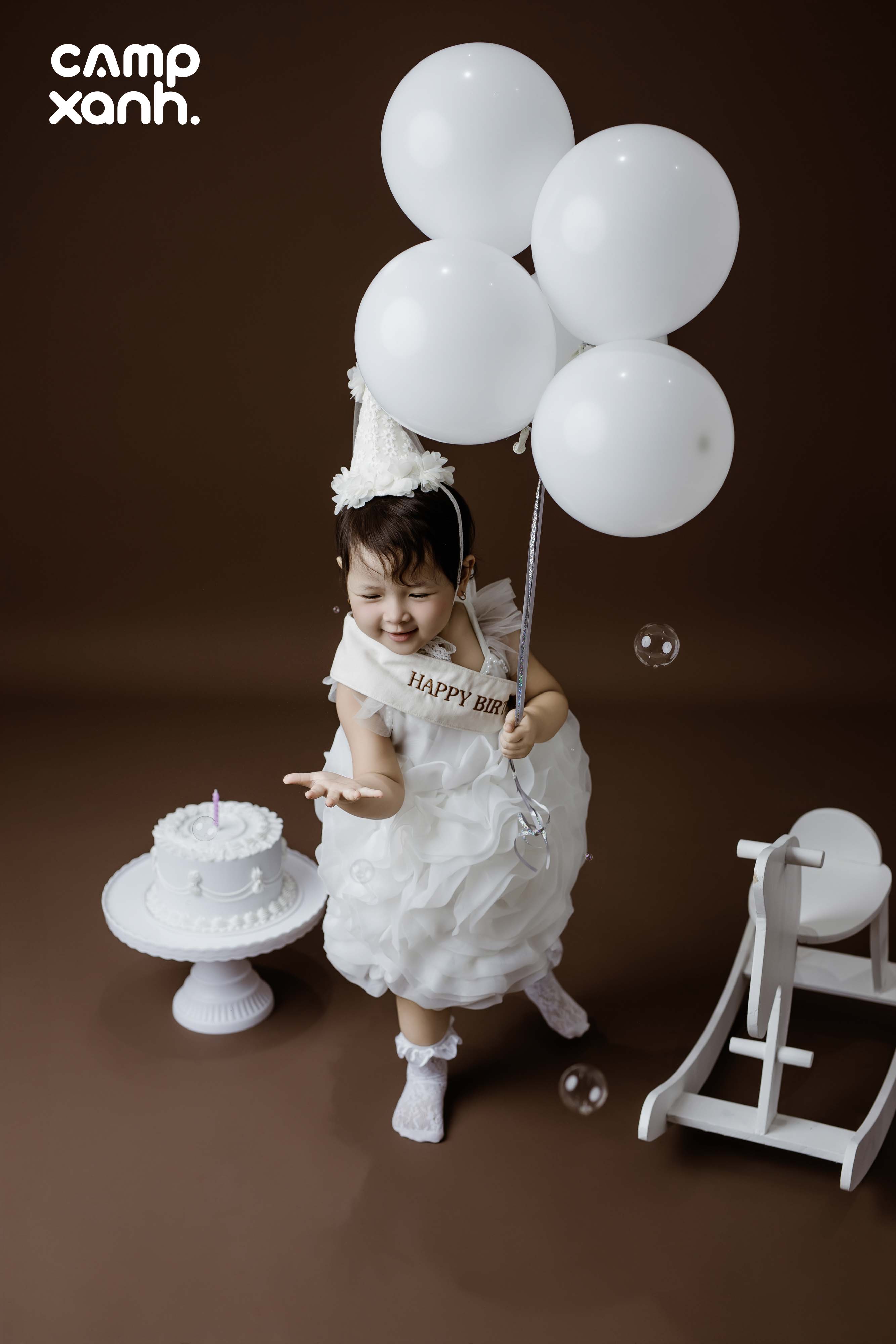 Sinh nhật phông nâu